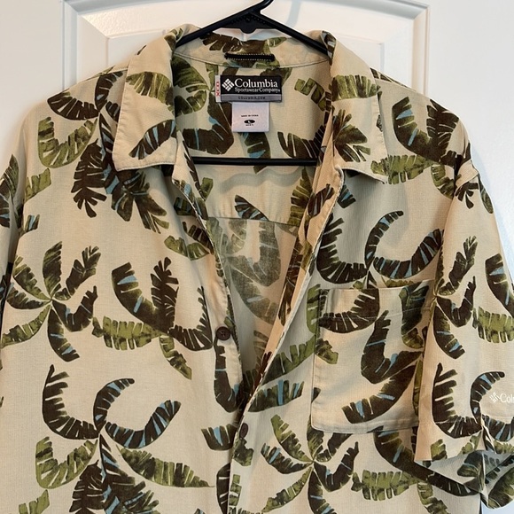 šCOLUMBIA XCO Silk Tropical Escape Palm Short Sleeve Hawaiian Shirt - Picture 2 of 12